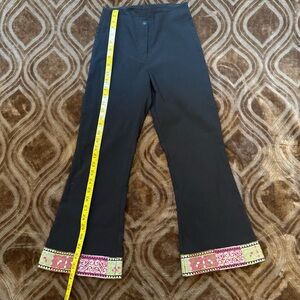 Vintage Black Embroidered Women's Cropped Stretch Pants